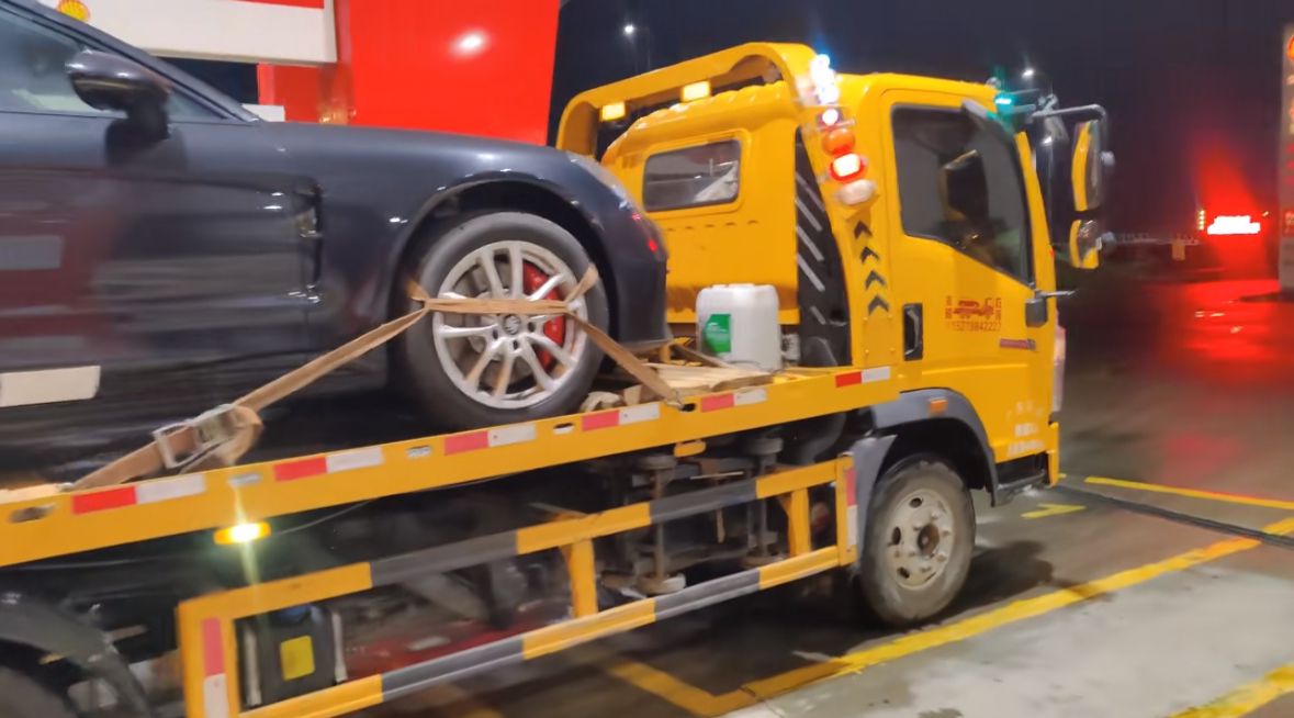 秀山行车途中遇到突发状况该如何呼叫道路救援？